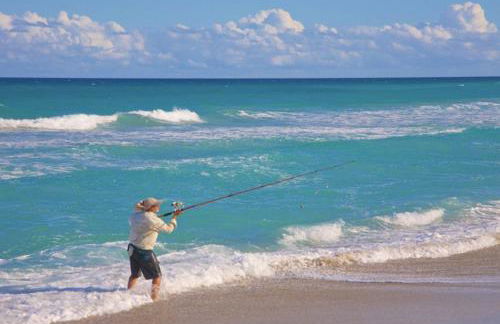 Coastal 2BD Beach Access Condo - Steps to Ocean - Foto 13