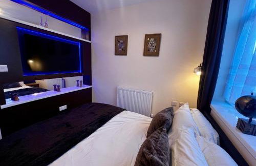 Cozy Luxurious Flat near LHR - Foto 15