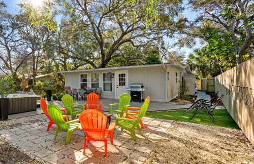 Updated Sarasota Retreat Spa Hot Tub Prime Location - Foto 9