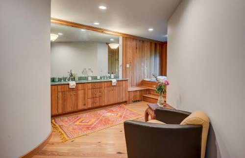 Steps to the Ellis River - Luxe, Hot Tub, Game Room - Foto 24