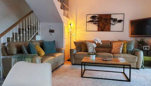 The Lemon Tree by the Sea - Photo 3