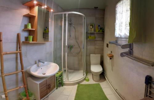 Les Nympheas, au calme, grand jardin à 15 min de Disney - Foto 2