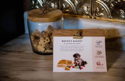 Rustic Chic Alabama Cabin w Loft Fire Pit Pet Friendly Fenced Yard Lake Guntersville - Coco Chateau - Foto 37