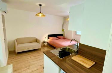 Studio climatisé, traversant avec verrière - Photo 14