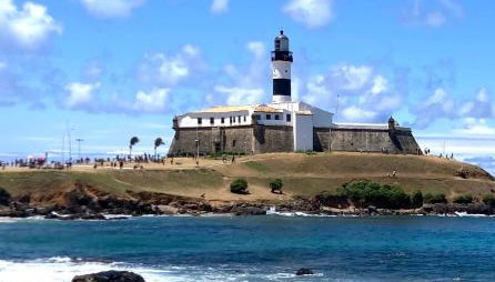 Excelente Flat no Circuito do Carnaval 216P - Foto 1