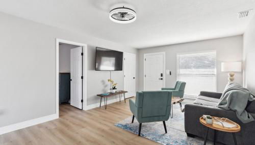 Luxury getaway, relax, and recharge! Tropical Florida Getaway Heated Pool Extra Fee - Foto 5