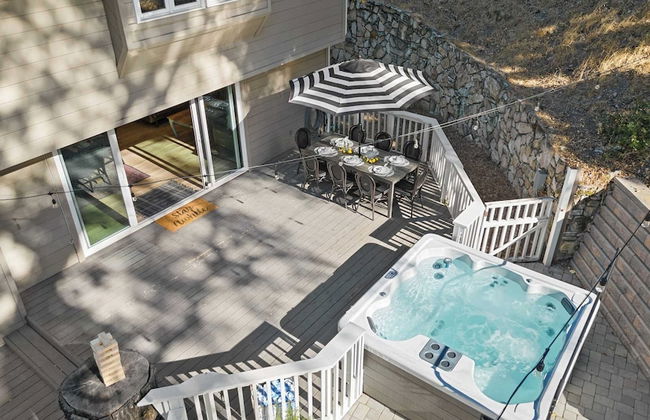 Hidden Oaks Farmhouse by Avantstay Hot Tub, Deck - Foto 38