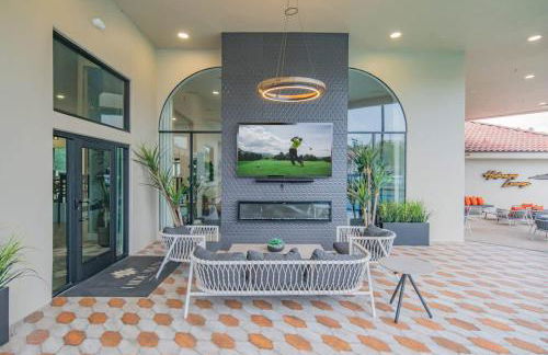 Chic Golf Pickleball Pool Hot Tub King Bed Parking - Foto 46