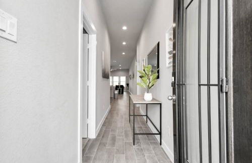 Elegant Exquisite 4Bedroom Home in Katy with High speed WiFi - Foto 26