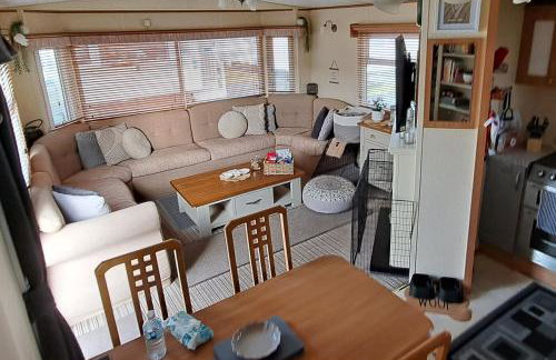 Seaside Caravan Goldensands Kinmel Bay-Sleep 6 - Foto 6