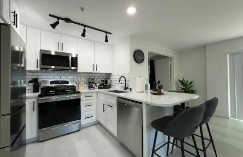 Modern 2Br-2Ba Belltown Condo with Free Garage Parking - Foto 4