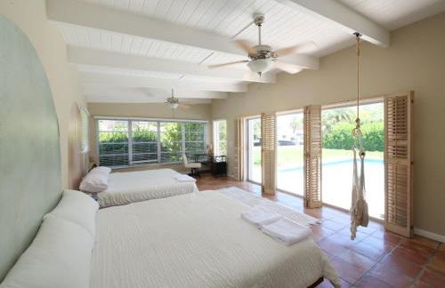 3BD Tropical Luxe Stay with Pool, Gameroom and Grill - Foto 42