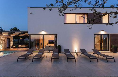 Absolute Traumvilla mit Pool, Sauna, Whirlpool, 6 Bikes, Tischtennis, Outdoor-Kueche, Grillkamin - Photo 31