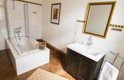 Holiday Home Großes- altes- umfassend saniertes Ferienhaus by Interhome - Foto 11