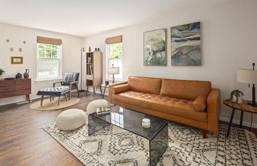 End Unit Townhome with in No VA, 40 Mins to DC, Pets OK - Foto 7