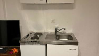 Möbliertes Zimmer mit TV, Internet & kompletter Ausstattung in Bonn-Mehlem - Photo 3