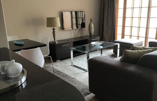 2BR Relocation Housing Fully Furnished Secured in Pentagon Park - Foto 3