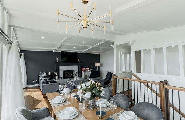 Stunning Views of the Okanagan Lake - Photo 3