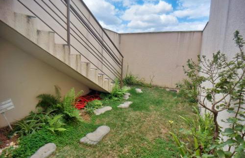 Casa confortável e segura na região da Pampulha - Photo 77