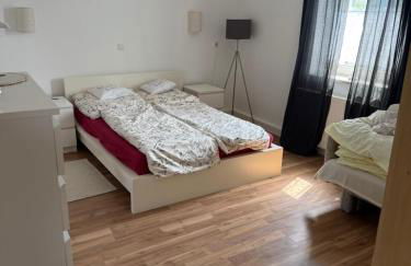 Beautiful, renovated, private apartment above bakery - Foto 4