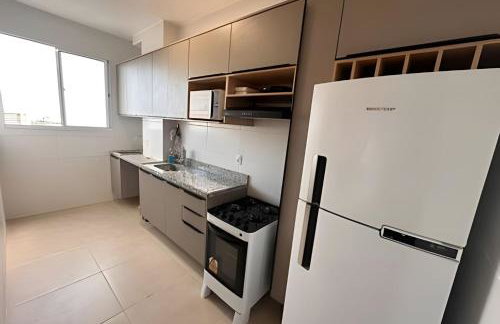 Apartamento na praia, 2 quartos e área de lazer - Foto 59