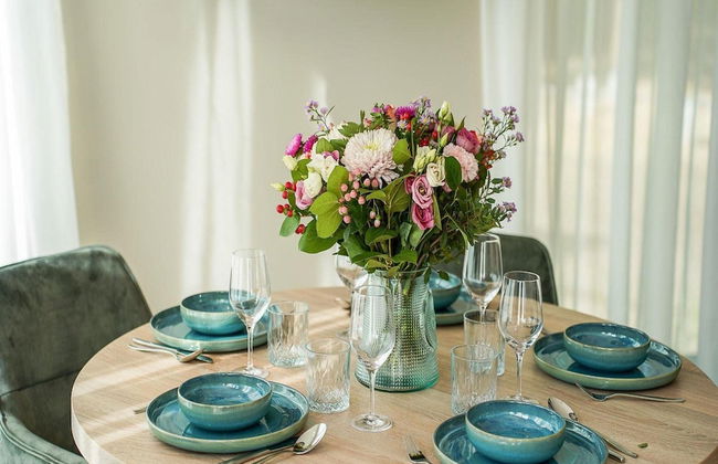 Spacious Holiday Home With Garden - Photo 11