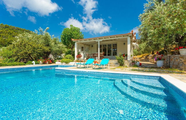Villa Tassoula Large Private Pool Walk to Beach Wifi - 2830 - Foto 10