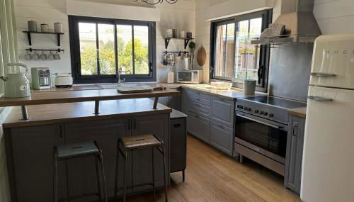 Sumptuous Cap Ferret Style House - Photo 4