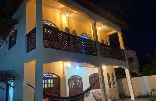 Casa Ampla de estilo colonial, espaço para até três carros - Foto 1