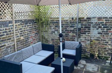 Cosy 2 Bedroom House -2023, 2024 &2025 award winner! - Foto 28