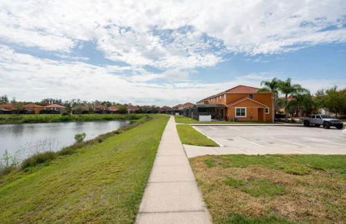 Family Home 20 min Disney 4BR Heated Pool BBQ - Foto 55