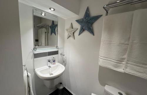 Glastonbury Sacred Vault, 1 Bedroom, Split-Level - Photo 18