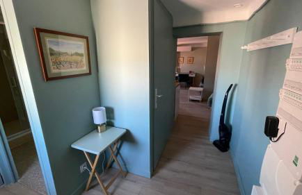 Au cœur du vieux Toulon au calme appartement rénové climatisé confortable étage élevé avec ascenseur proche parking et toutes commodités - Foto 8