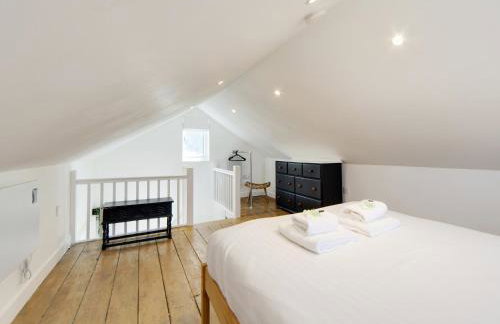 Pass the Keys 19th Century Barn with Free Parking - Foto 14