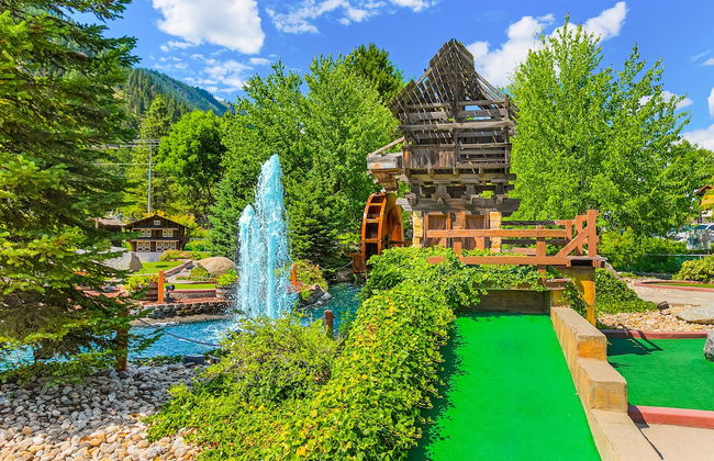 Icicle Village Winter Wonderland. Pool - Foto 33