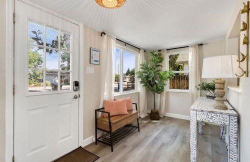 Downtown Windsor Home with Hot Tub and Pool Table - Foto 13