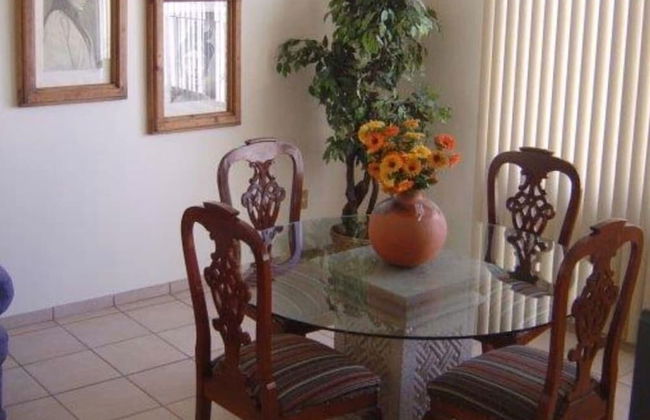 Tranqulidad y Seguridad en Avenida Principal - Foto 14