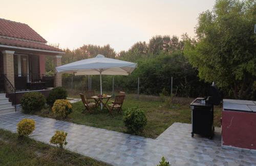 Beautiful nearby beach house with garden, private pool and large yard - Foto 2