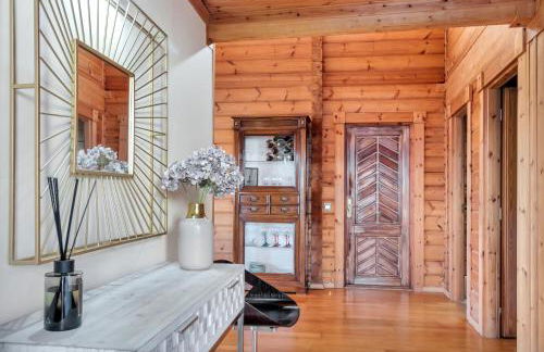 Recién renovada! Exclusiva villa de madera con piscina y vistas al mar - Foto 44