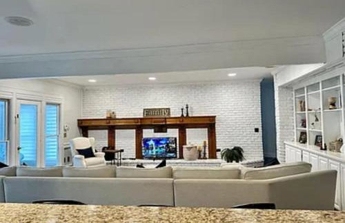 Peachtree Corners Dream Home - Foto 10