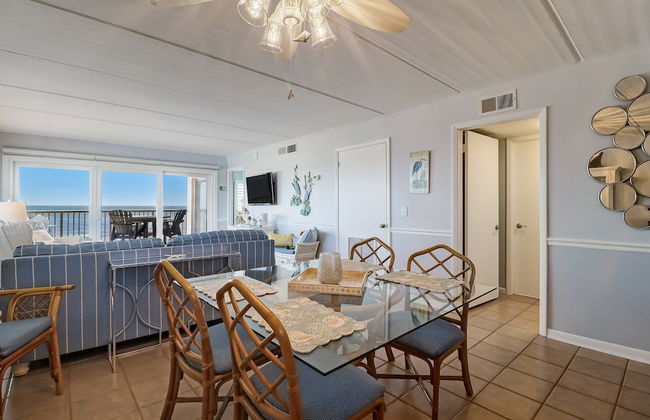 Beach Condo Miles-long Views Sand and Sea, Access to Private Fishing Pier by RedAwning - Foto 20