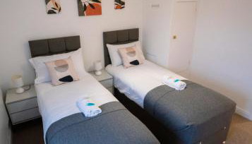 Stylish Self Check In Wigan Town Centre Apartment with Fast WiFi Ideal for Long Stays and Contractor Stays - Foto 5