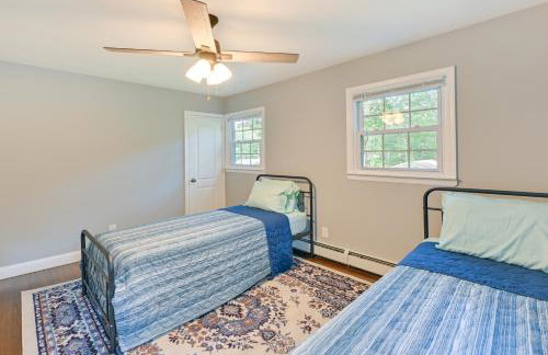 Hampton Bays Retreat Walk to Squires Beach! - Foto 16