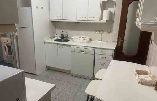 Piso amplio, iluminado y muy bien comunicado - Foto 11