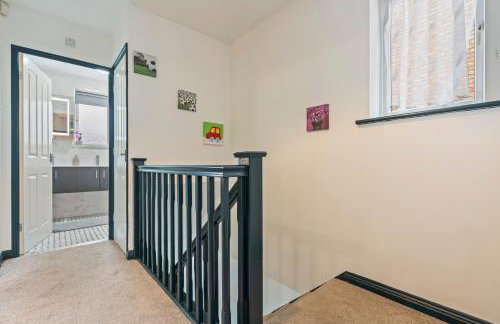 Modern Stay in Nuneaton with Free Parking - Foto 10