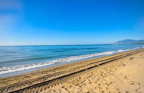 Apartment, front line beach, in Las Arenas, Bahía de Marbella - Photo 12