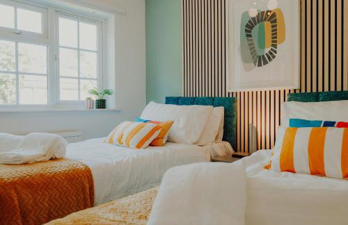 NovaCrest - Stylish 3 Bedroom with Parking - Sleeps 5 - Foto 36