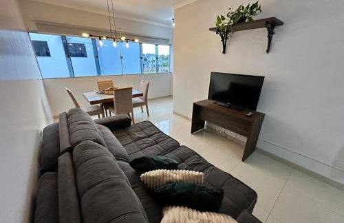 Apto próx Hospital Regional até 6 pessoas com garagem e wifi - Photo 2