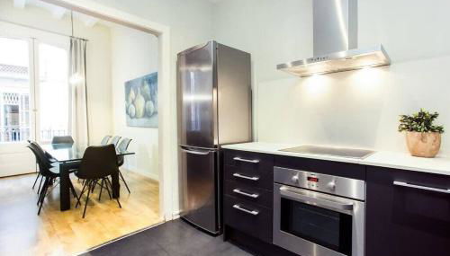 The Collection Barcelona - Bright and modern 4bedroom with terrace in Las Ramblas P2 - Photo 5