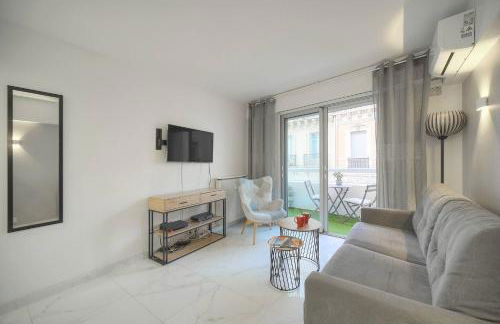 FRGK Victoria 4 Central Cannes 1BR Terrace, AC & Ultra-Fast Wi-Fi - Photo 11